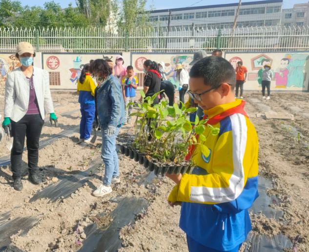 教育资源不仅缩短了孩子们的上学路更拓宽了成长路 教育资源不仅缩短了孩子们的上学路更拓宽了成长路