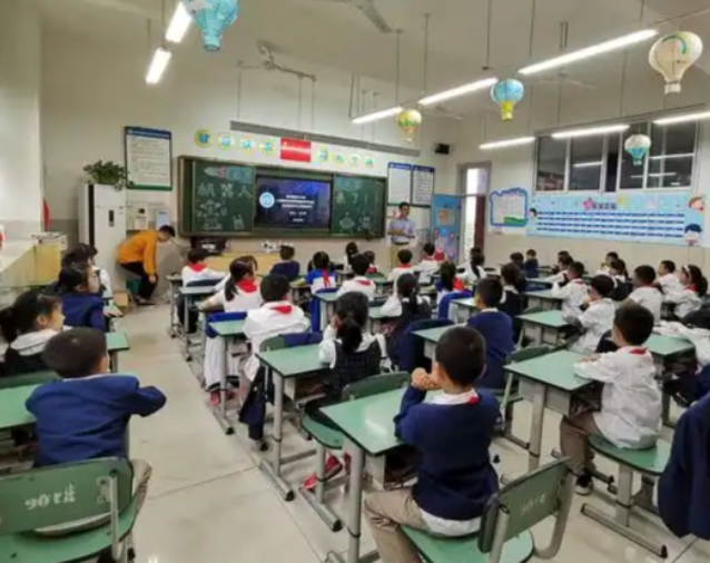 惠及民生才干真正办妥公民满意的教育强化战略特点赋能