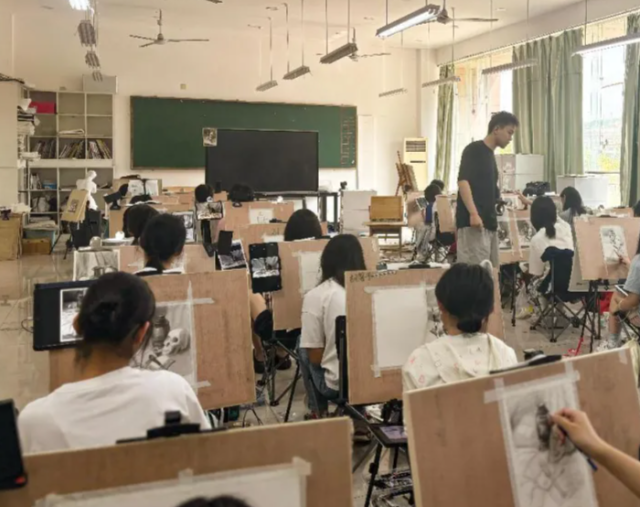 构建育人长效机制推进根底教育高质量展开的重要途径